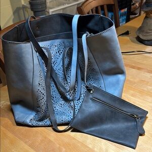 Chic Blue Tote Bag with Coordinating Pouch
